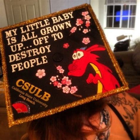 30 Graduation Caps That Are Borderline Genius