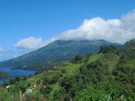 Hike La Soufrière volcano (1,234m) in St. Vincent, the highest point in ...