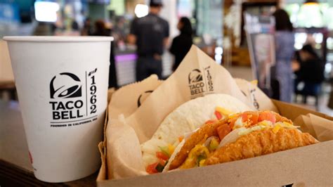 Taco Bell Is Bringing Back This Beloved Side With A Saucy Twist