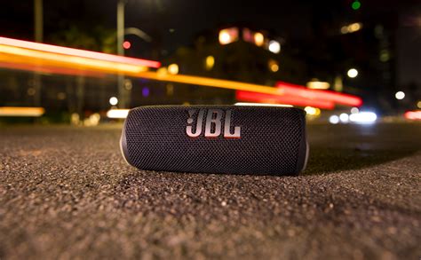 JBL Flip 6 | Portable Waterproof Speaker