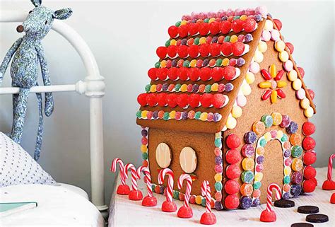 How To Make A Gingerbread House