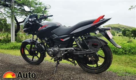 Bajaj Pulsar 125 Neon First Ride Review: 125cc सेगमेंट में मचाएगी धूम ...