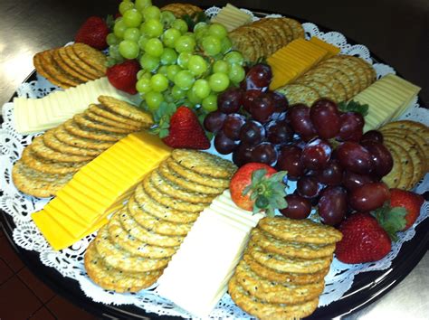 Cheese and cracker tray- 35 servings | Party food appetizers, Appetizer ...