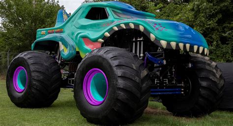 Hot Wheels Introduces Its New 12-Foot Tall, 1,800 HP Monster Truck ...