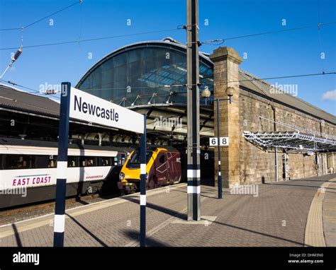 East Coast train at Newcastle upon Tyne station. England, UK Stock ...