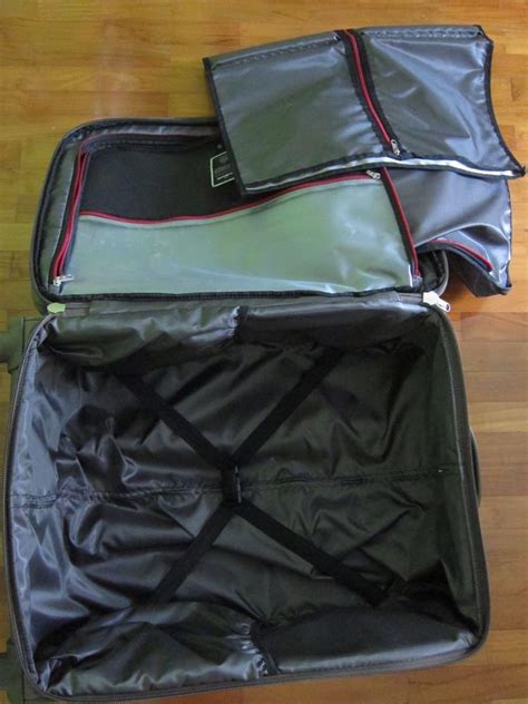 Samsonite Expandable Spinner Luggage, Hobbies & Toys, Travel, Luggage ...