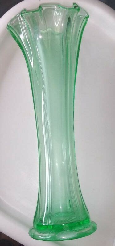 Vintage Northwood Thin Rib Emerald Green Depression Glass Vase, 10-3/4 ...