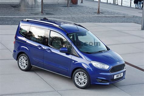 Ford Tourneo Courier-Bilder (4 von 10)