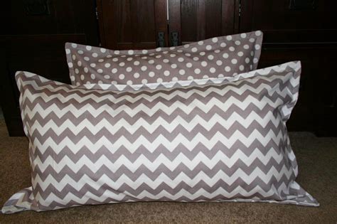 Glam Fabrics: Simple Pillow Sham Tutorial for Standard and King pillows