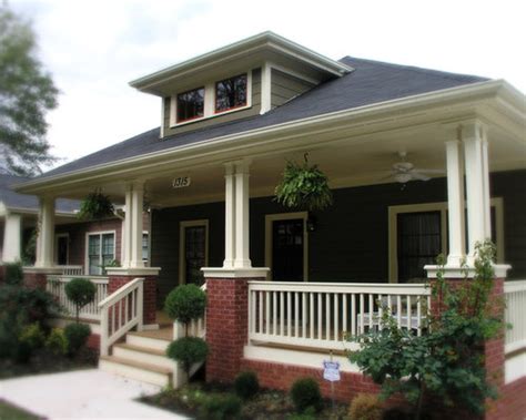 Best Hip Roof Porch Design Ideas & Remodel Pictures | Houzz