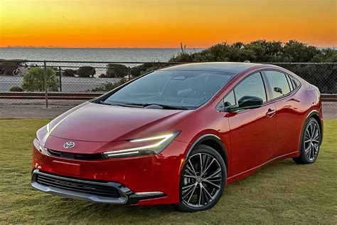 2023 Toyota Prius Review: Impressive Economy, Performance, and Good ...