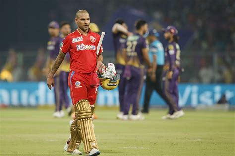 Shikhar Dhawan walks back to the dugout | ESPNcricinfo.com