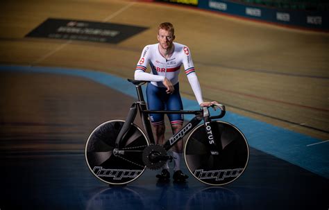 British Cycling reveals incredible Lotus/Hope track bike for 2020 ...