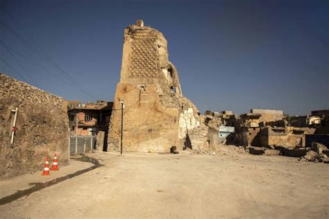 Landmark monuments in Mosul, Iraq, rising from ruins | News-photos ...