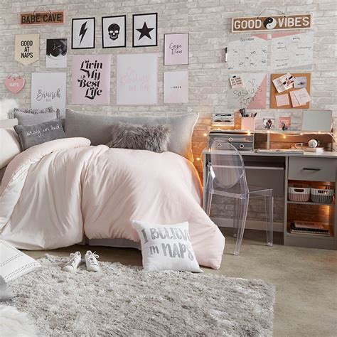 Cool Dorm Room Wallpaper Ideas