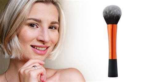 Real Technique Powder Brush Review | Demonstration And How To Use It ...