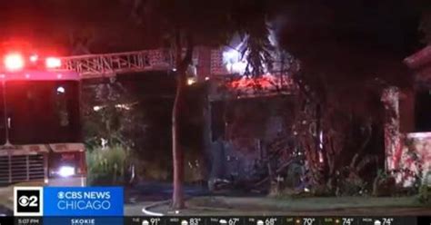 Extensive fire damage to Oak Park home - CBS Chicago