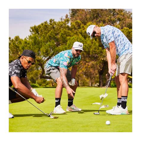 Bad Birdie: 8 Golf Clothing Styles That Are a Hole in One | Golf outfit ...