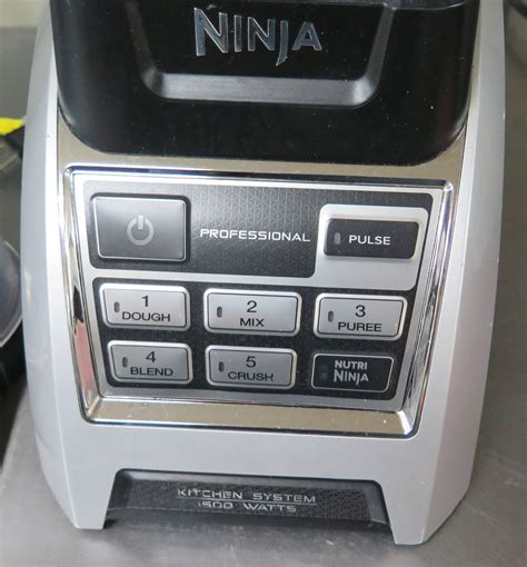 Ninja Mixer/Blender/Dough Maker w/Attachment