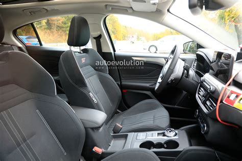 New Ford Focus ST Interior Revealed, 2.3L Engine Has Automatic Gearbox ...