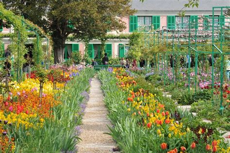 Giverny and Monet's Garden Small-Group Tour from Paris 2024