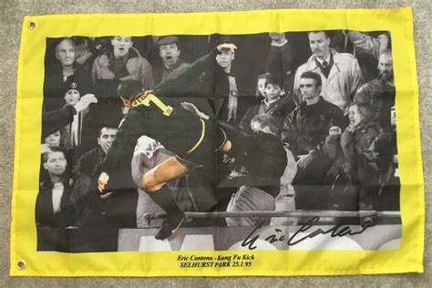 ERIC CANTONA FAMOUS KUNG FU KICK MAN UTD FOOTBALL FLAG - 3x2 (90cm ...