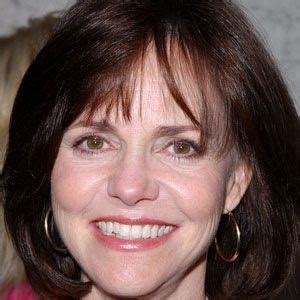 Sally Field - Age, Family, Bio | Famous Birthdays