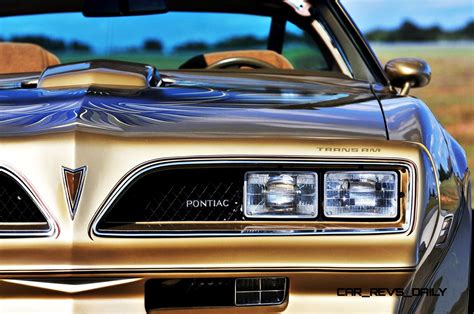 Pontiac Firebird Trans Am Y88 SE Gold Edition