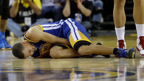 Stephen Curry's ankle injury latest in long history of lower leg problems