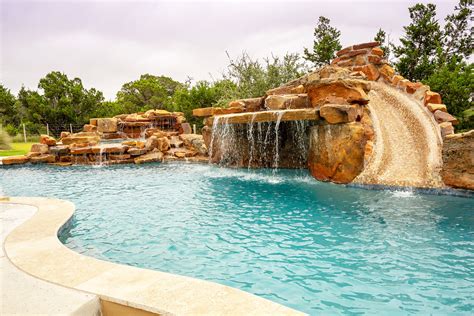 Lateral Waterfall Grotto | Scenic Bluffs - Infinity Pools of Texas