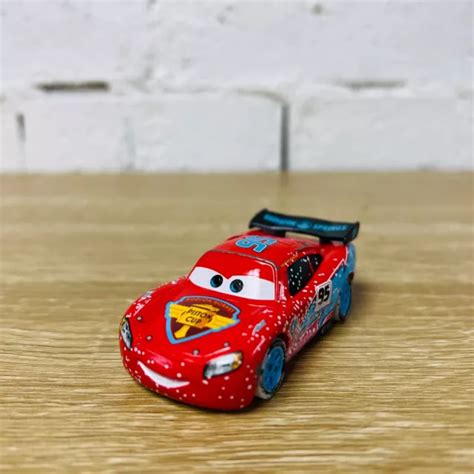 DISNEY PIXAR DIECAST Cars 2 Ice Racers Lightning McQueen WGP Snow ...