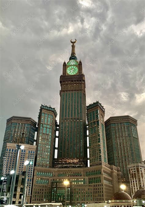 Mecca Clock Tower. Abraj Al Bait(Royal Clock Tower Makkah) in Mecca ...