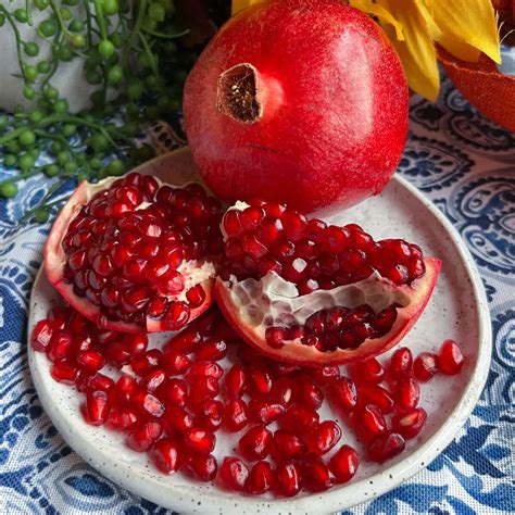 Preserve Your Pomegranates: Learn How To Freeze Pomegranate Seeds!