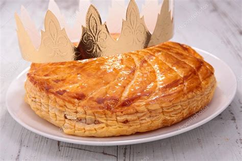 Epiphany cake with crown — Stock Photo © studioM #91264524