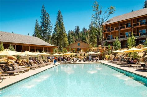 8 Hotels Near Yosemite National Park for 2024 Vacation