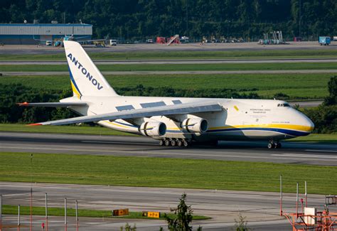 Grounded Russian Antonov AN-124 Will Be Flown to Ukraine - AeroXplorer.com