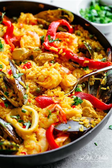 Classic Spanish Paella | https://cafedelites.com | Paella recipe ...