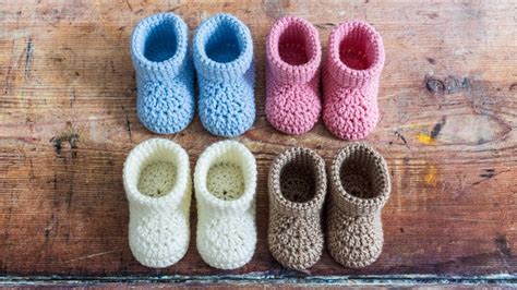 Fast Crochet Baby Booties (A Free and Easy Pattern) - Maisie and Ruth