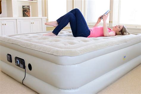 Best Air Mattress Reviews Of 2023: Top 10 Comparison | Choose Mattress