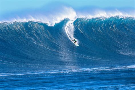 Maui's Big Wave Surfers Among WSL Award Finalists | Maui Now | Hawaii News