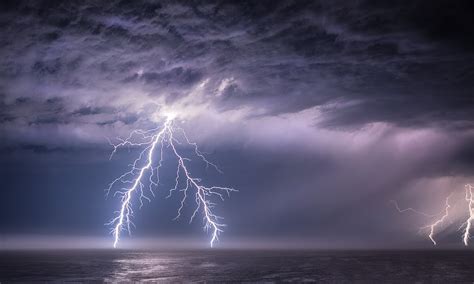 There was spectacular lightning storm over the Pacific Ocean early this ...