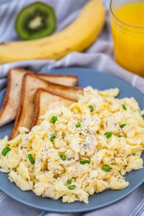 How To Make Scrambled Eggs Recipe [video] - S&SM