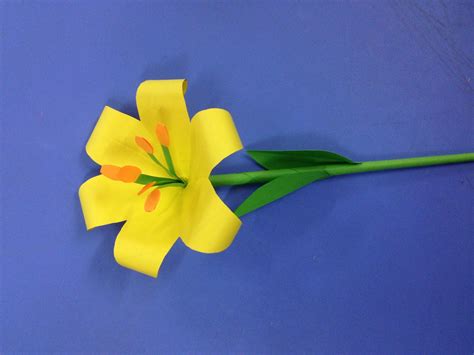 How to make lily paper flower | Easy origami flowers for beginners ...