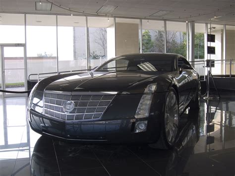 2003 Cadillac Sixteen Concept