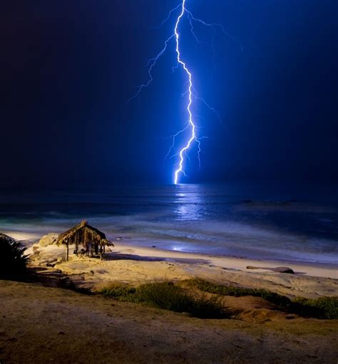 43 best Lightning on the ocean images on Pinterest | Lightning storms ...