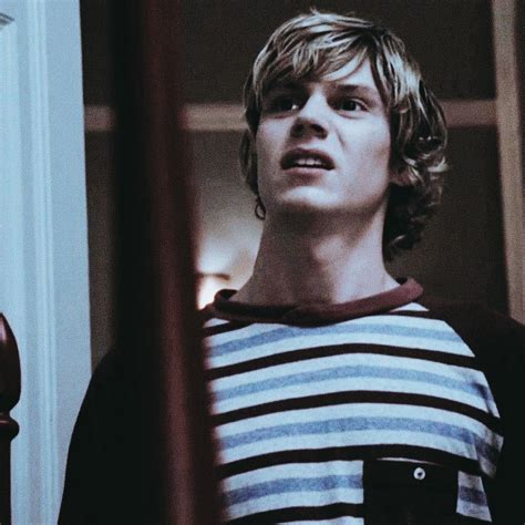 Evan Peters as Tate Langdon and Taissa Farmiga as Violet Harmon in ...