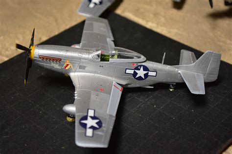 P-51D Mustang -- Plastic Model Airplane Kit -- 1/72 Scale -- #01004 ...