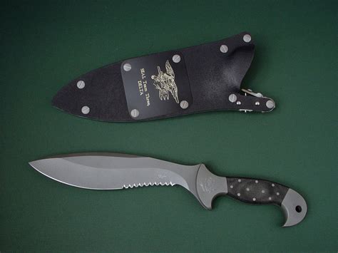 Custom Tactical Knives The Evolution of Survival - KnifeGenie.com