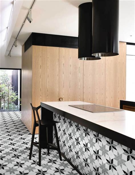 Kitchen island design ideas_tiling kitchen island with geometric ...