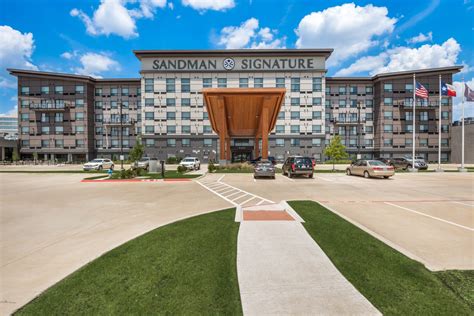 Sandman Signature Plano-Frisco Hotel - Visit Plano